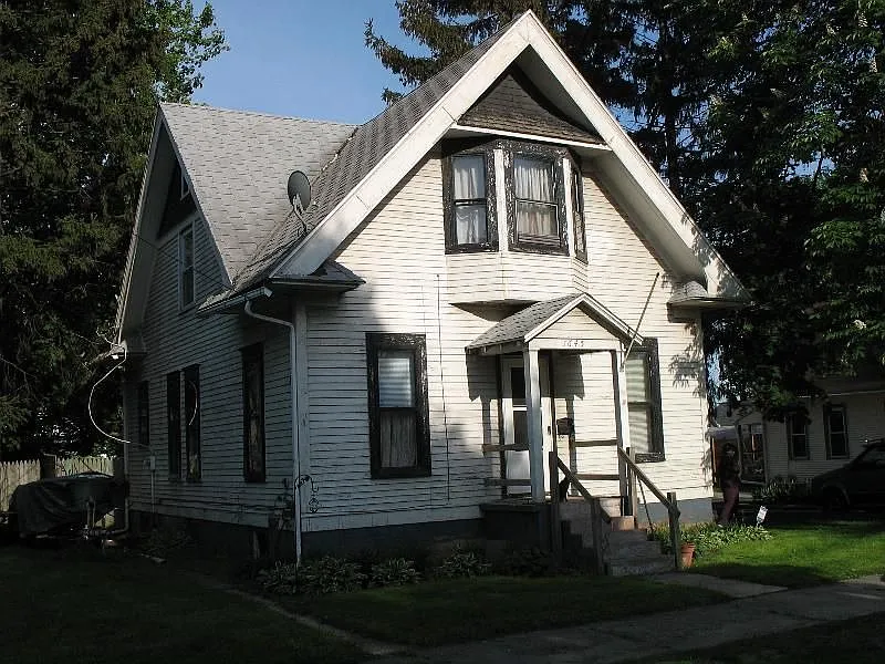 1645 Goodwin Ave photo 1