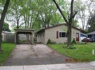 738 Houston Dr, Carpentersville, IL 60110