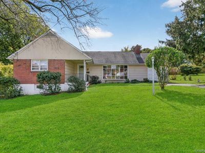 14 Halsey Place, Valhalla, NY, 10595