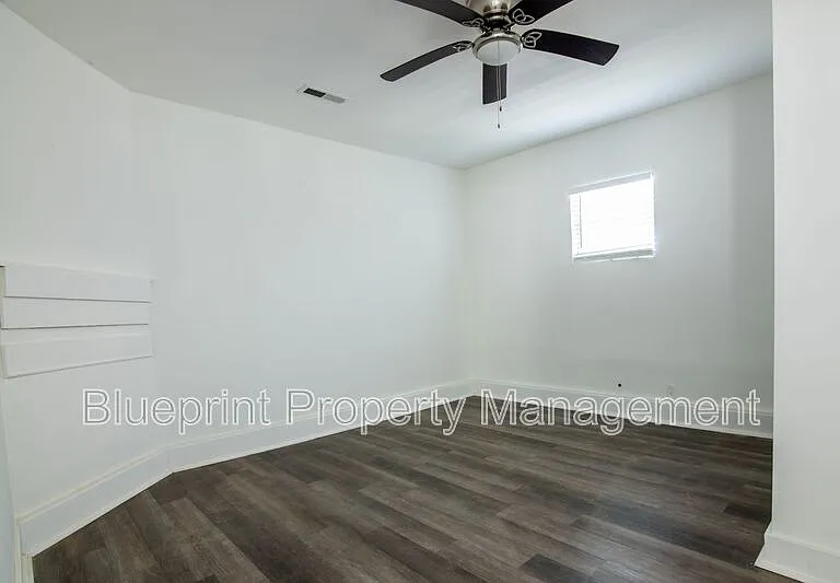 5406 Court G — Photo 7