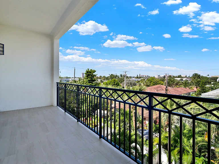 425 N Ocean Blvd #3 — Photo 63
