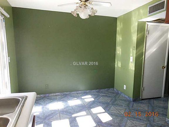 5th image of 6025 Bromley Ave