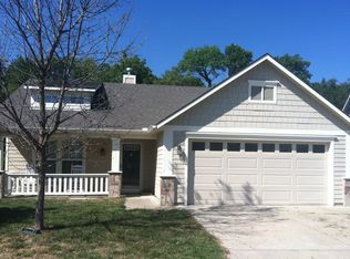 1809 Delaware, Lawrence, KS 66047