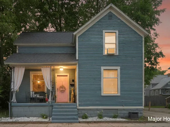 323 Robey Pl SE, Grand Rapids, MI 49506
