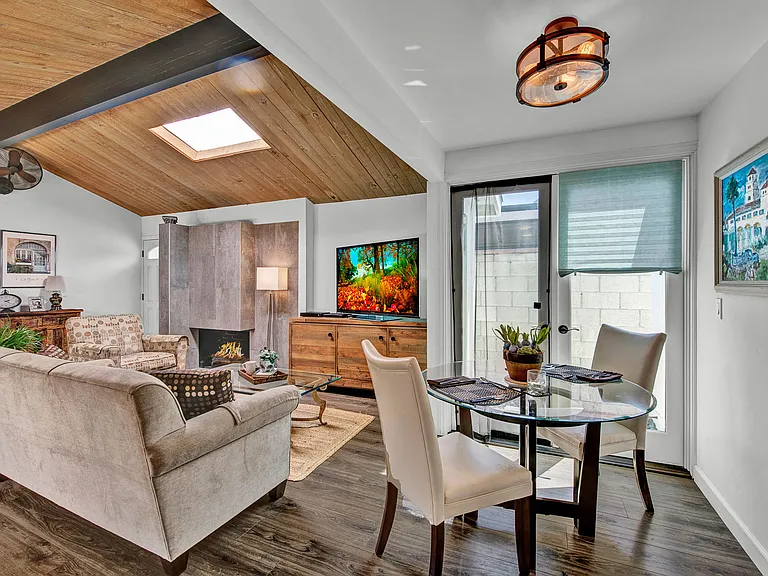 347 Walnut St — Photo 6