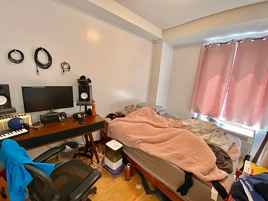 Rented by Compass | media 24