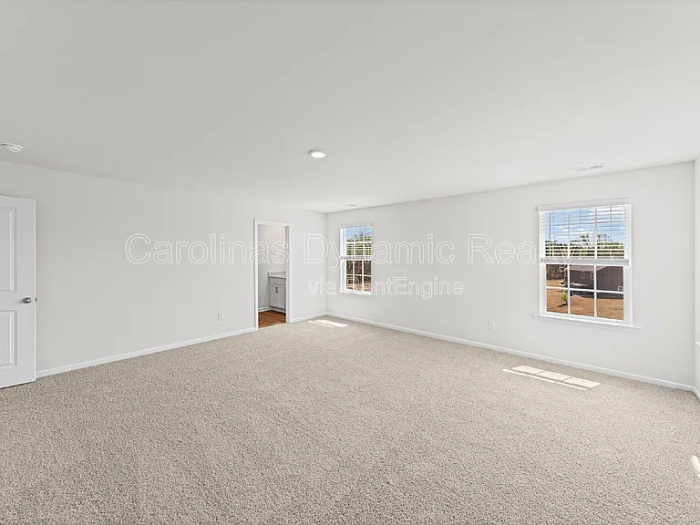 204 Calvin Creek Dr — Photo 25