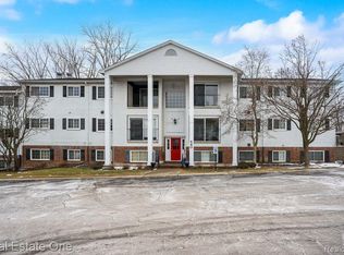 480 Baldwin Ave APT 28, Rochester, MI 48307