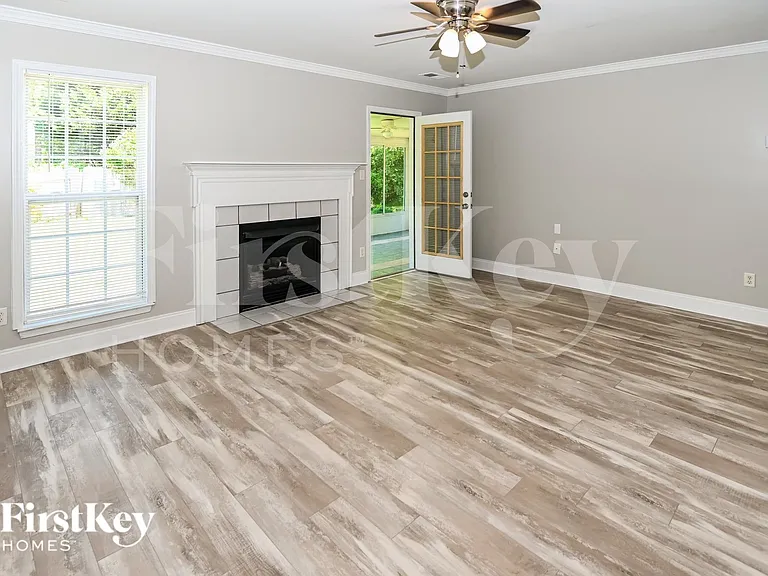 4190 Ivydale Ave SW — Photo 3
