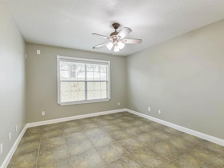 15320 Mound Rd — Photo 35
