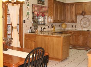 6712 Parkside Ct, Arlington, TX 76016