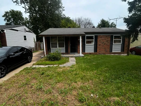 10068 Royal Dr, Saint Louis, MO 63136