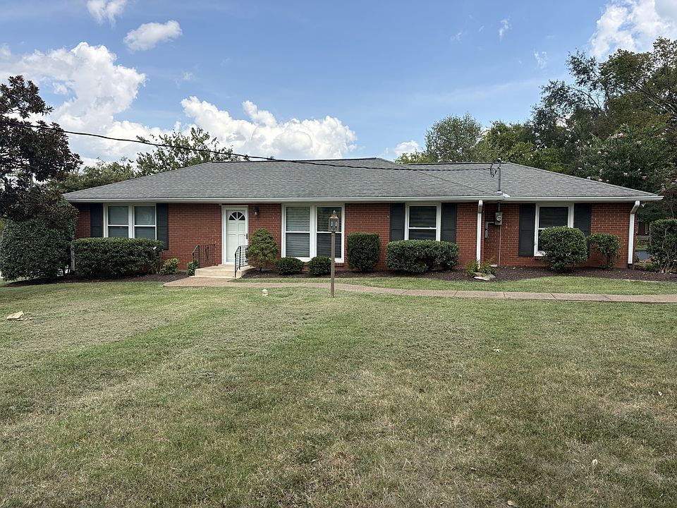 1st image of 716 N Graycroft Ave