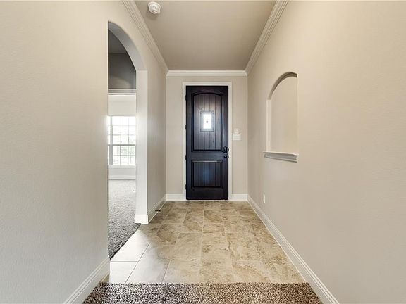 3rd image of 518 La Grange Dr