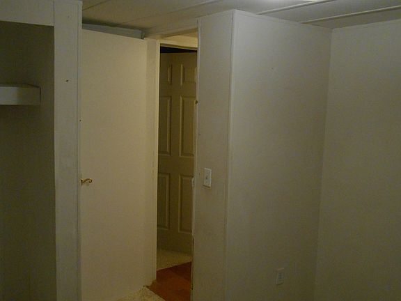 Bedroom 2-door