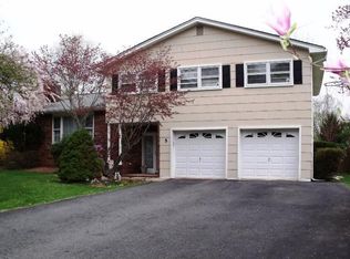 5 Holly Dr, Succasunna, NJ 07876