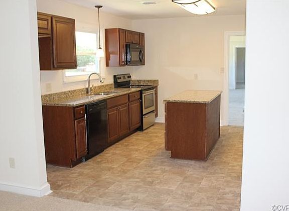 4th image of 3006 Norfolk St