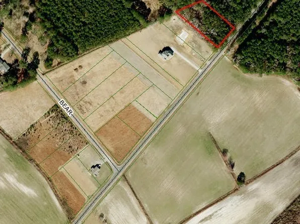 Lowe Rd, Lumberton, NC 28360