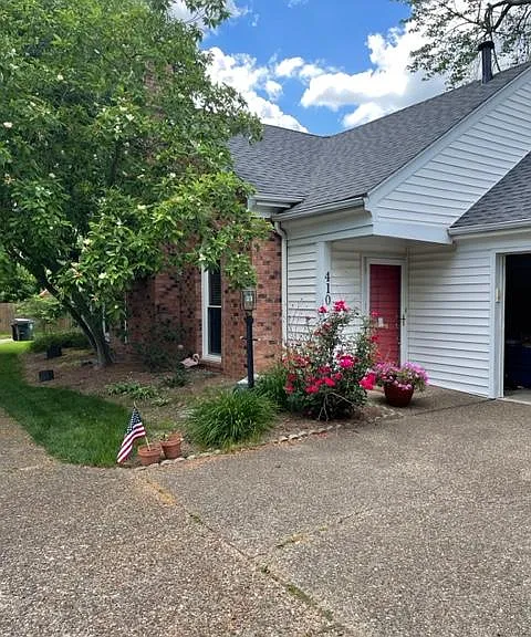 410 Washburn Ave — Photo 1