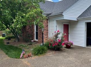 410 Washburn Ave, Lyndon, KY 40222