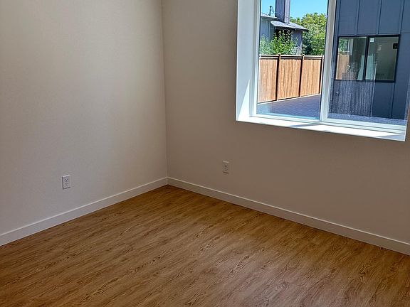 4th image of 2623 NW 63rd St #2623