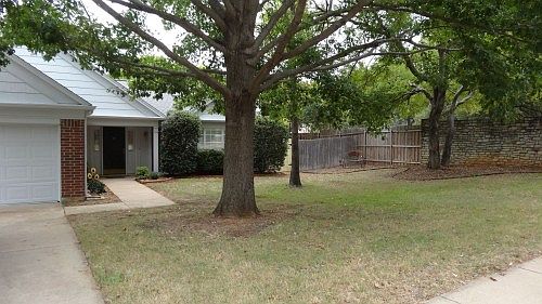 3rd image of 4415 Ashington Dr