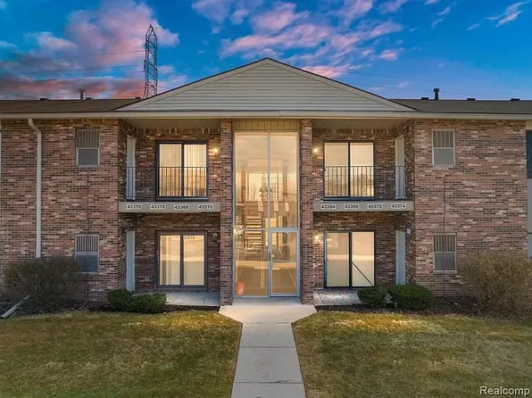 43366 Fountain Dr #66, Sterling Heights, MI 48313