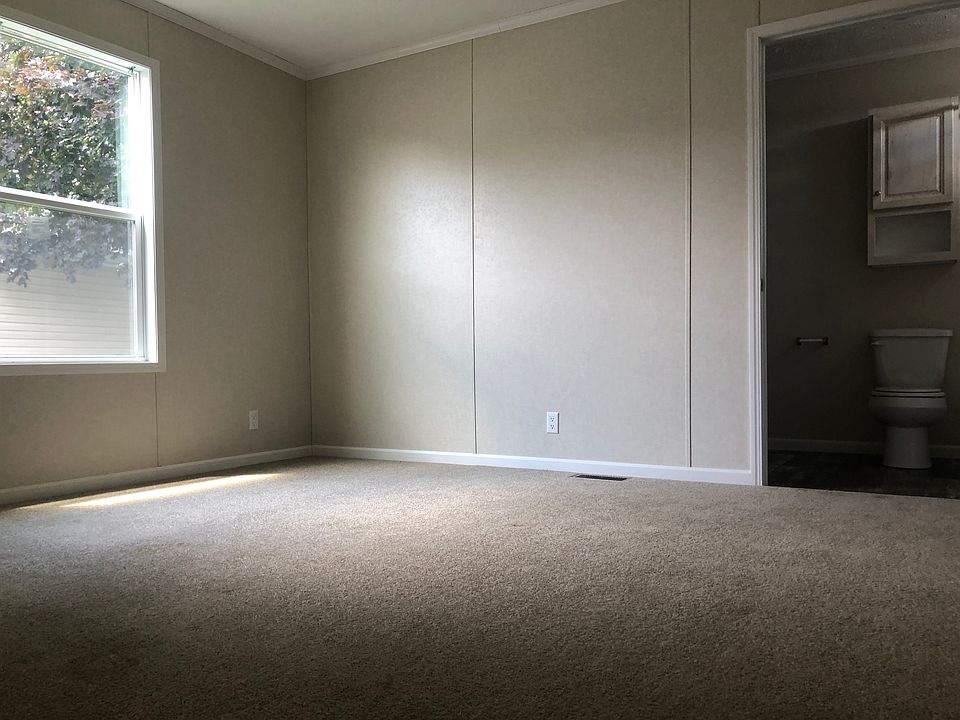 2084 Ida Dr Troy MI Zillow