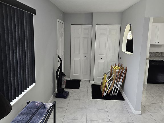 Entry - Closet- Liv Room