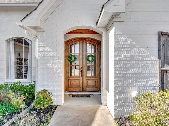 4th image of 118 Hampstead Dr