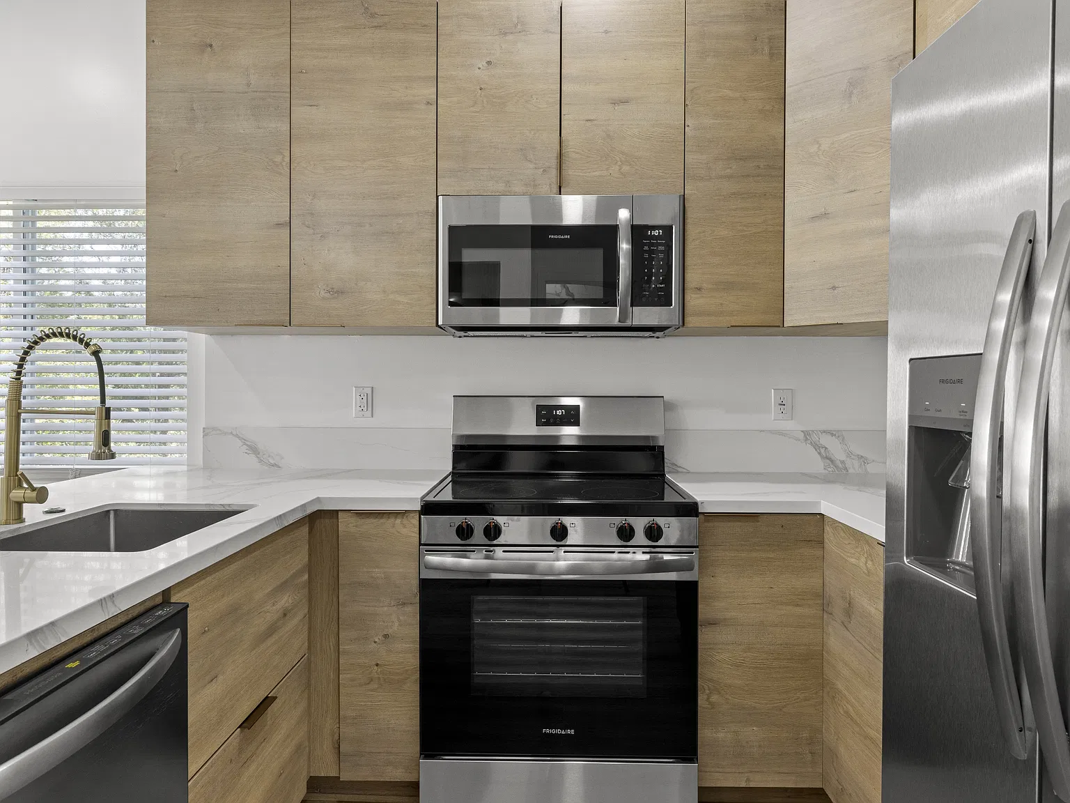 5431-35 Mary Lane Drive - 5435 - Unit 1 — Photo 4