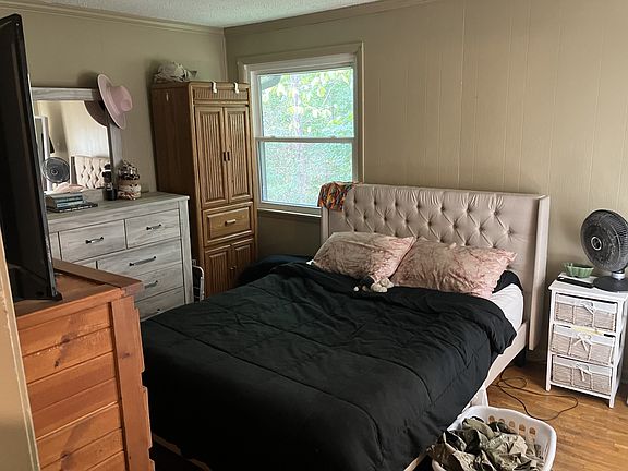 4th image of 104 Barcelona Ct