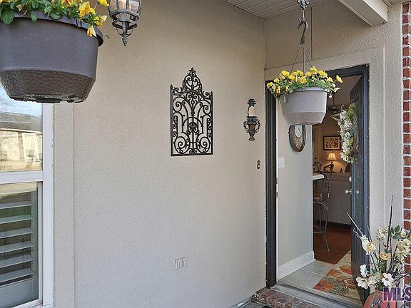 3rd image of 5403 Courtyard Dr