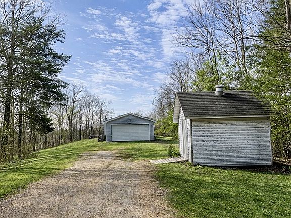 4th image of 950 Sewell Branch Rd