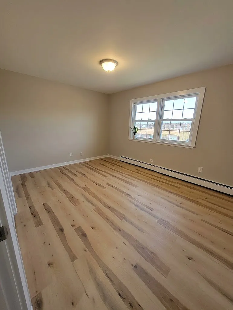 2 bed, 850 sqft, $1,700 — Photo 3