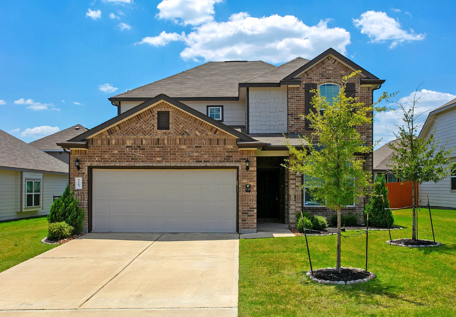 3 bed, 2.5 bath, 2174 sqft, $2,250 — Photo 1