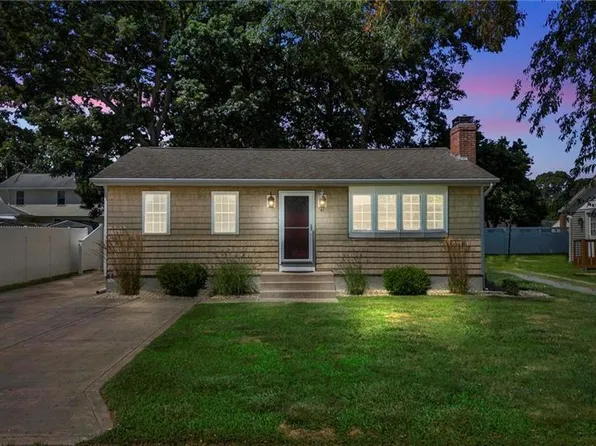 41 Hawks Nest Road, Old Lyme, CT 06371