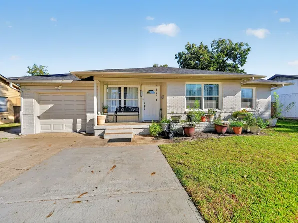 1813 Baxley Dr, Carrollton, TX 75006