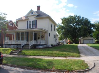 218 E Washington St, Paris, IL 61944