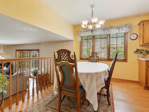 5th image of 13430 Le Claire Ave
