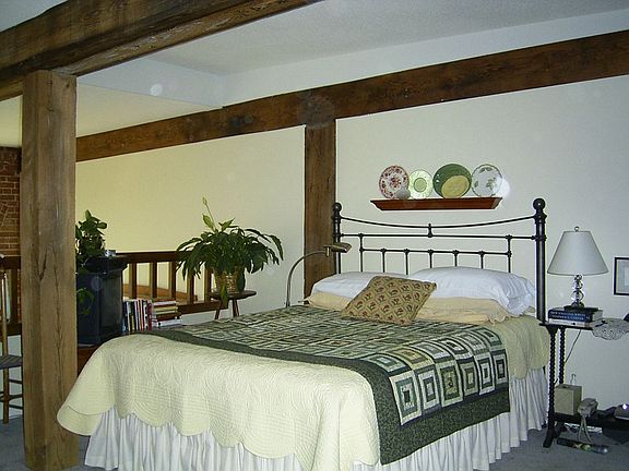 bedroom/den/ office loft level