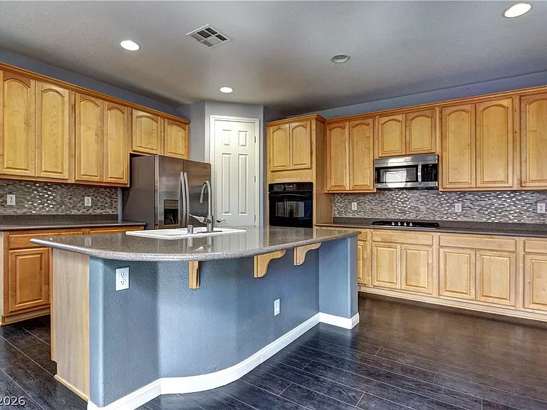 10471 Foggy Glen Ave — Photo 15