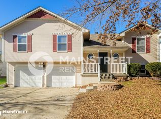 840 SW Highland Ave, Grain Valley, MO 64029