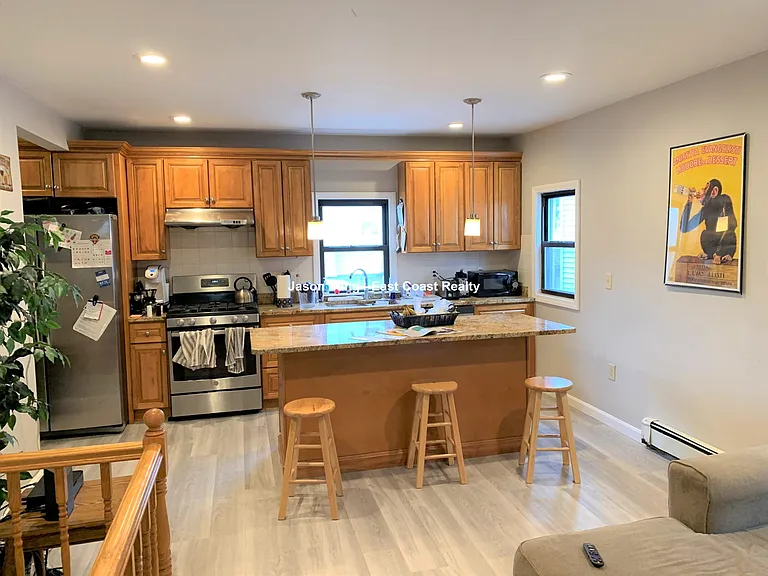 117 Glenville Ave — Photo 1
