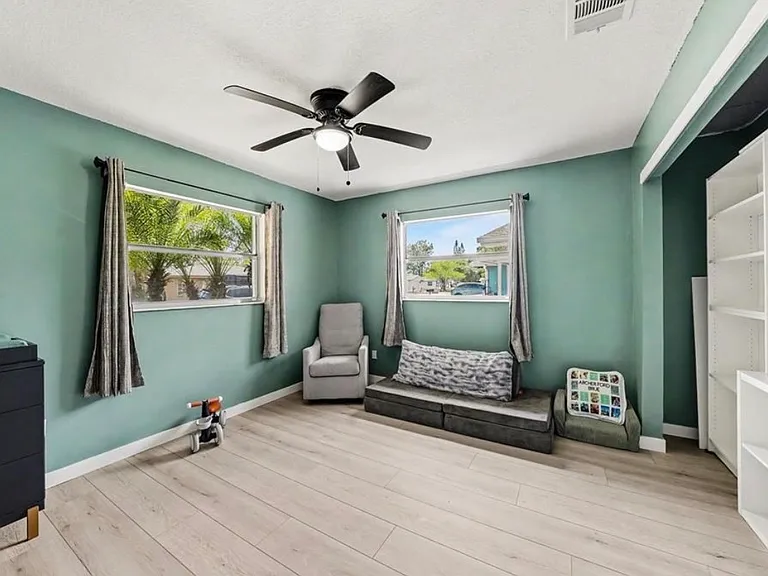 1810 Driftwood Cir S — Photo 15