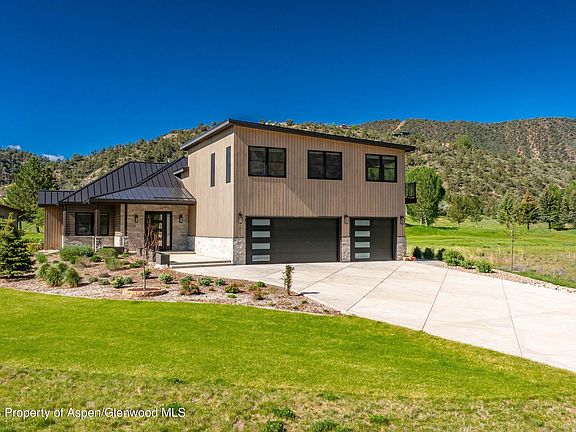 3rd image of 1817 River Bend Way
