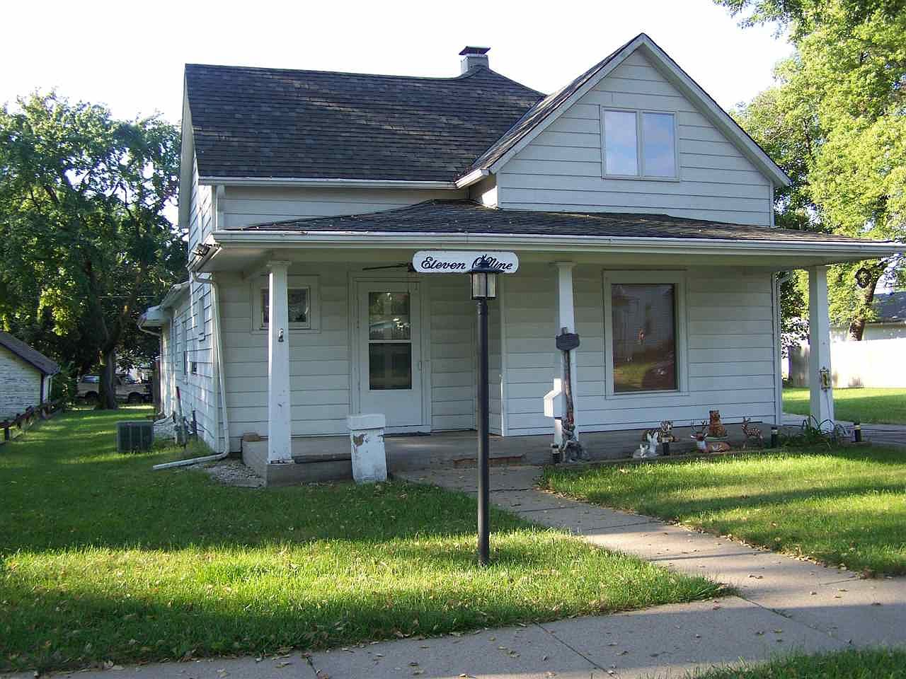 1109 Market St Beatrice NE 68310 Zillow