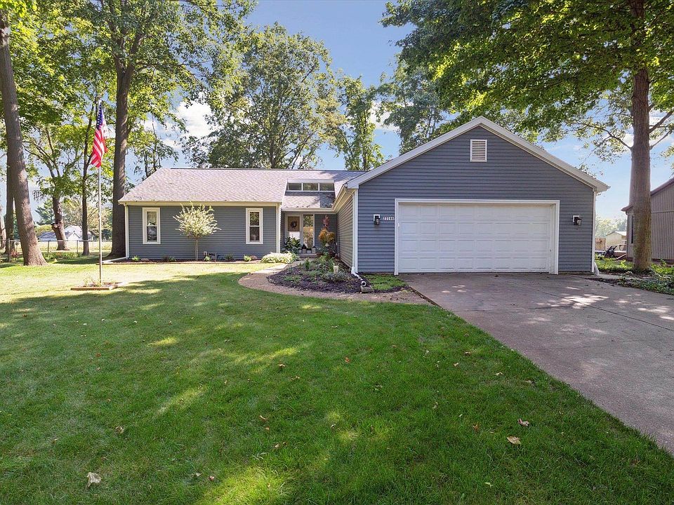 1st image of 23166 Pembrook Ln