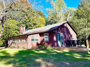 10 Hickory St, Lyme, CT 06371