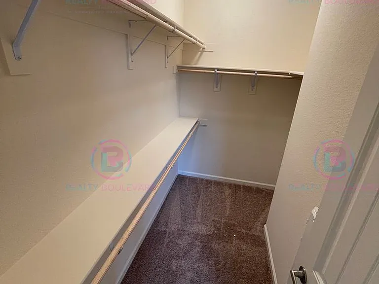 1013 Middle Gate Rd — Photo 20